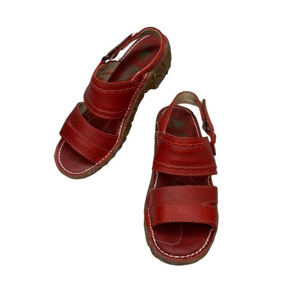 El Naturalista Red Sandals - Picture 5 of 15